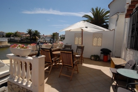 Dining corner on the terrace